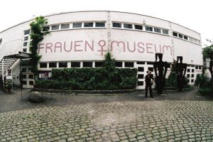 Fahrt in das Frauenmuseum Bonn @ Frauenmuseum Bonn